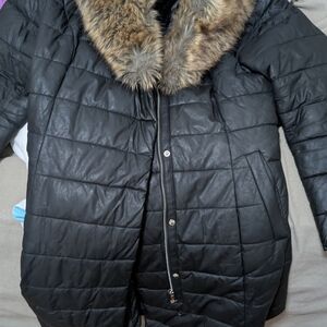 Amazon Black Puffer Jacket with Faux Fur Collar